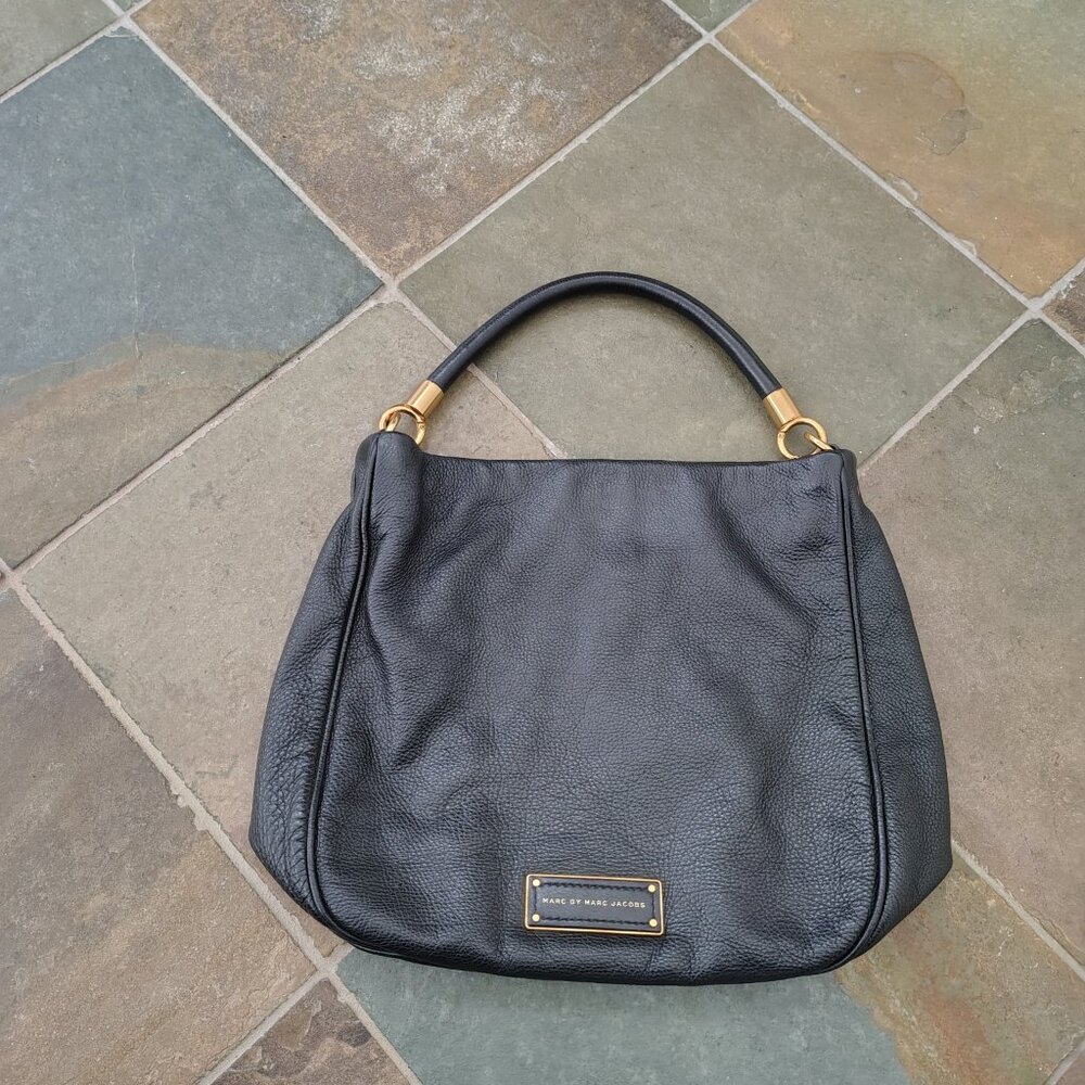 Marc by Marc Jacobs Black Leather Gold Hardware Shoulder Bag - Picture 7 of 13